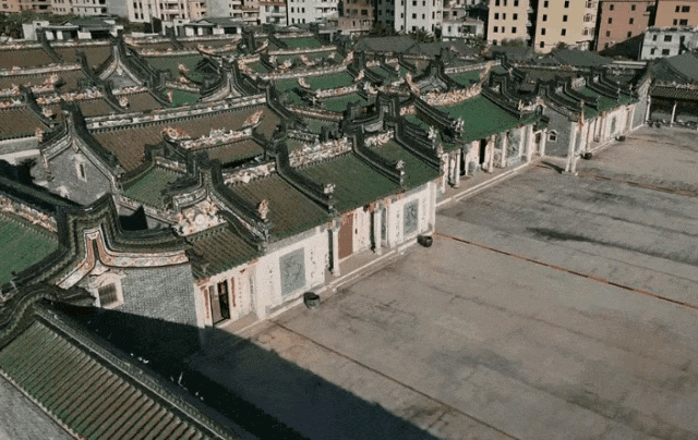 违建豪宅“英之园”已连夜拆除数十台挖机正在作业官方回应(图14)